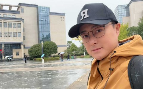 同著名主持人景伟健老师合影