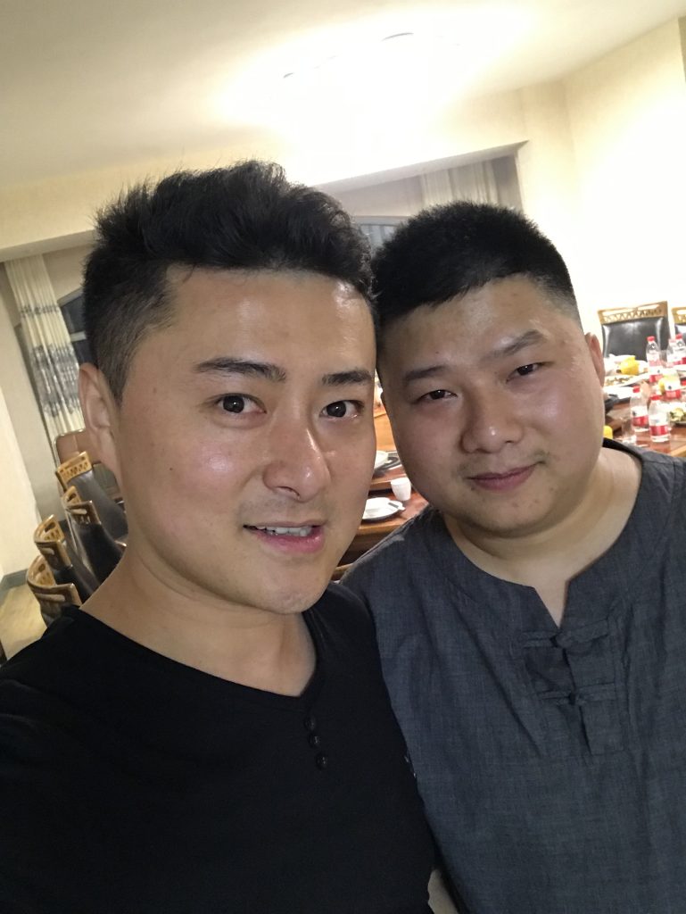 同著名主持人景伟健老师合影